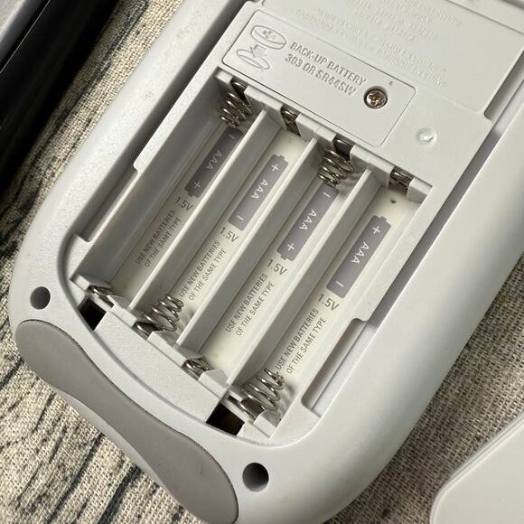 Texas Instruments TI-84 Plus Silver Edition Graphing Calculator - Tested Working - Picture 11 of 11